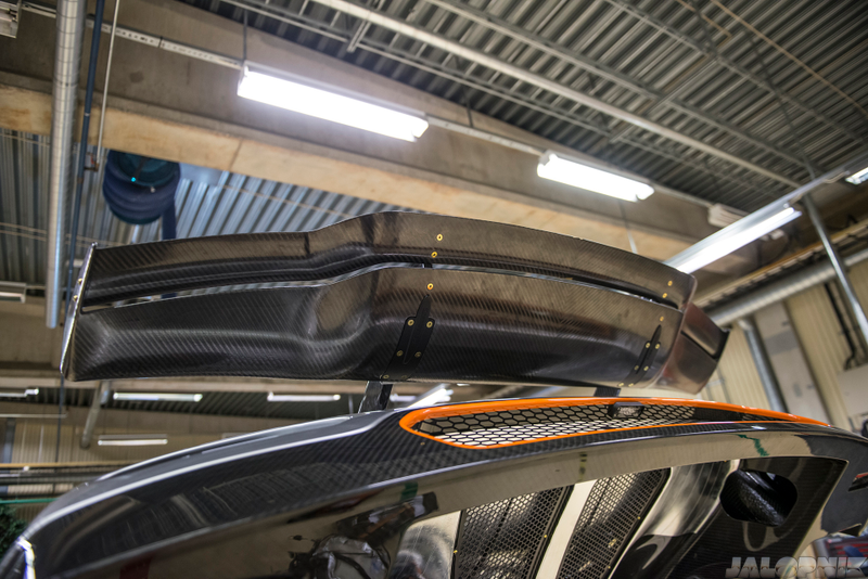 Illustration for article titled This Is The Final Build Process Of The Amazing Koenigsegg One:1